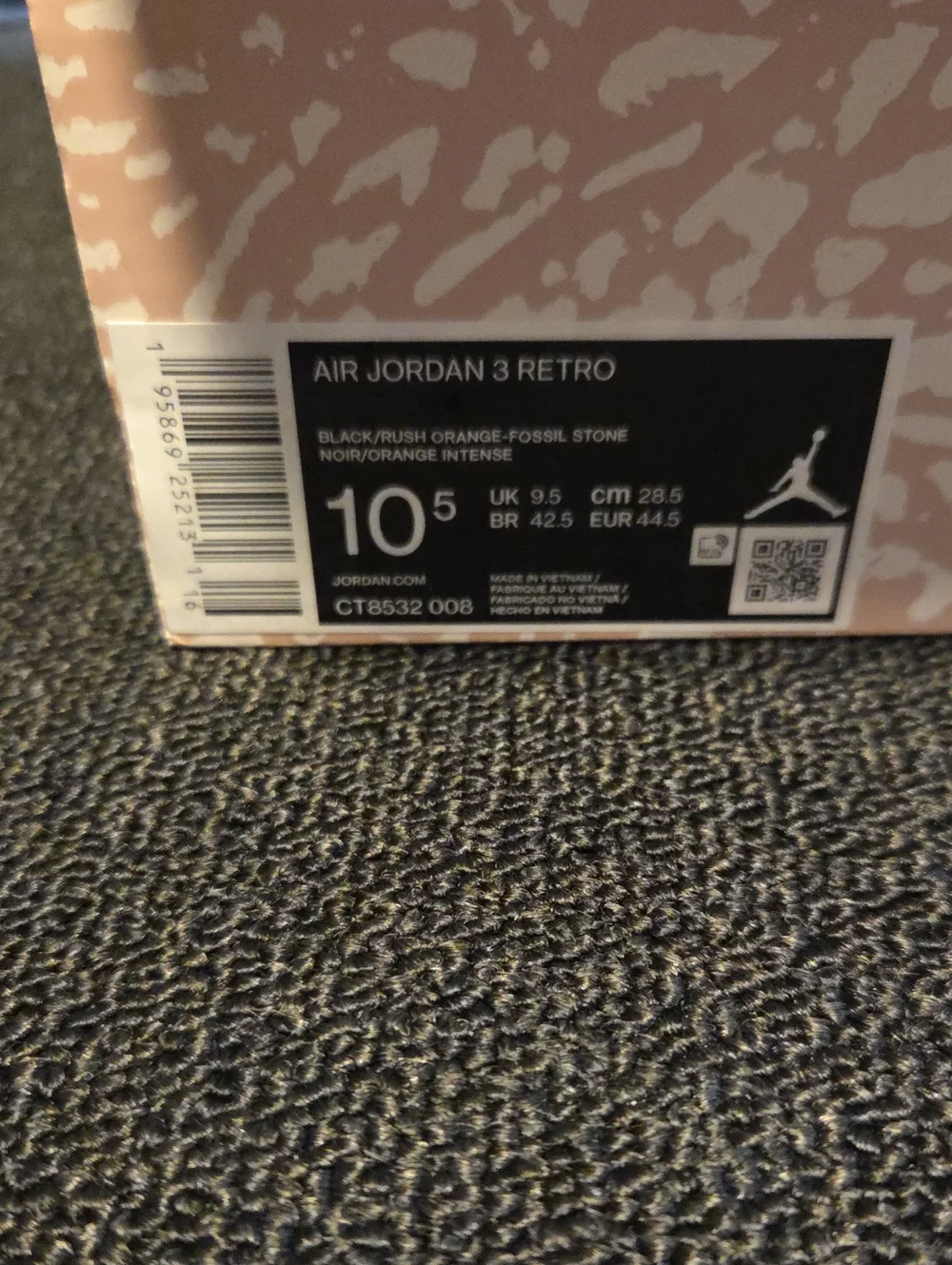 Nike Air Jordan 3 Retro Low-Top Sneakers in Black, Rush Orange-Fossil Stone